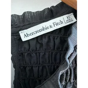 Abercrombie & Fitch Black Smocked Flutter Sleeve Top Y2K Coquette Crop Blouse XS thumbnail 5