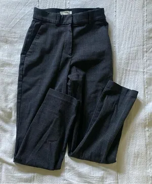 Plaid Slim Fit Grey High Rise Trouser Pants (Size 2) - H&M - Office Chic! thumbnail 1