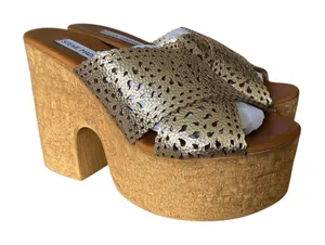 Steve Madden NWTs NIB Saffron Leather Lining Wedge Gold Platform Sandals size 9 thumbnail 1