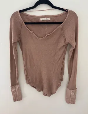 We The Free Free People Ribbed Scoop Neck Long Sleeve Top Mauve‎ Brown Small thumbnail 1
