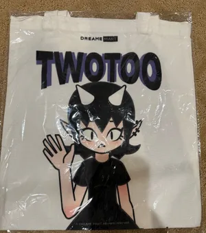 Dreame mart twotoo White and Black Graphic Tote Bag thumbnail 1