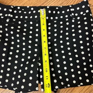 LOFT | Black & White Polka Dot Textured Shorts Size 6 thumbnail 9
