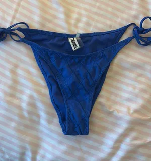 Bottoms Triangl Bikini thumbnail 1