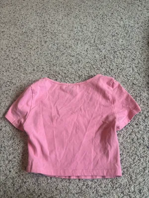 Shein cropped t shirt  thumbnail 3