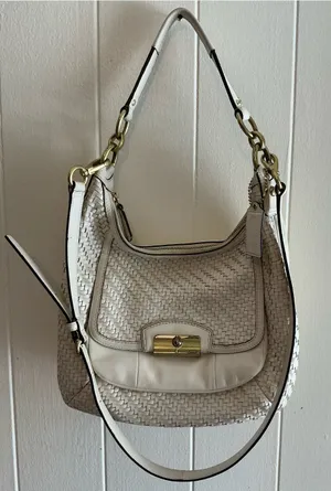A Rare Large Vintage Y2K Coach Kristin Cream Woven Leather Hobo Handbag thumbnail 1