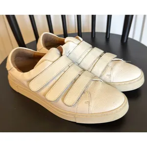 Frye Ivy Low Leather 3 Strap sneaker size 9 thumbnail 4
