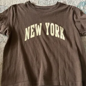 graphic tee thumbnail 1