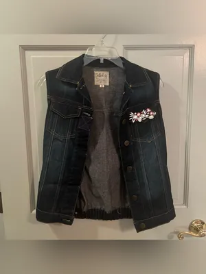 Dolled Up Vintage Women’s Dark-wash Denim Vest with Beaded Embellished Pocket thumbnail 3