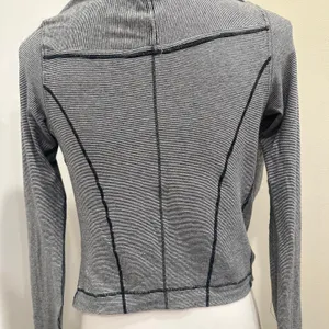 Lululemon Iconic‎ Wrap Surplice Top Wee Stripe White Black Size 2 Lounge Active thumbnail 7