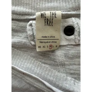 Free People Women's Cropped V-Neck T-Shirt Gray Size M Standard Casual thumbnail 5