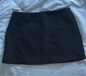 Forever 21 Black Mini Skirt thumbnail 1