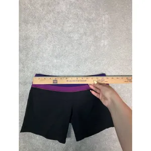Lululemon Groove shorts 6 purple waist band thumbnail 4