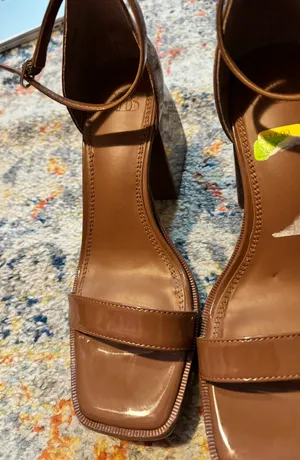 Gianni Bini Brown Heels thumbnail 4