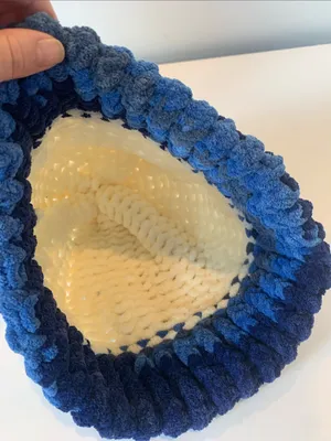 Handmade Unisex Men’s Chunky Hand Knit Winter Hat Off White with Blue Trim thumbnail 3