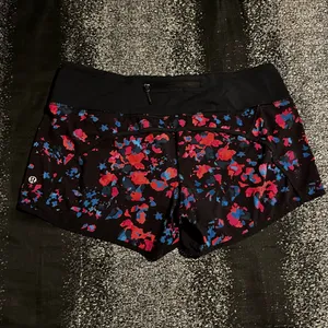 Womens sz10 Lululemon Run Times Shorts-Dandy Digie Multi/Black thumbnail 2