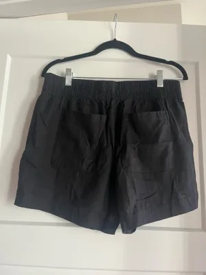 Old Navy Black Cloth Shorts thumbnail 2