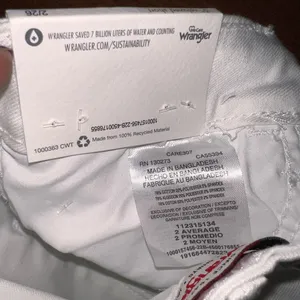 Wrangler🦎Women's 4" Fray Jean Short🌵 thumbnail 6