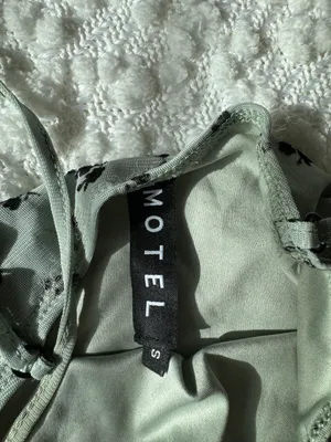 Motel Rocks green midi dress thumbnail 6