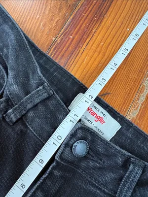 Wrangler Black Women's Straight-Leg Jeans Size 8 / 29 thumbnail 4