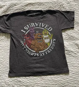 Five Nights At Freddy’s T-Shirt Size Small thumbnail 1