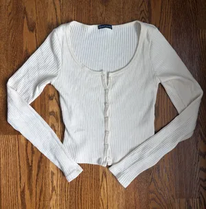 Brandy Melville Ribbed Button-Front Long Sleeve Cream Cardigan XS/S/OS thumbnail 1