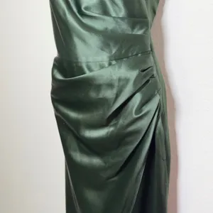 Anthropologie BHLDN Women Scottie One-Shoulder Maxi Dress Small Satin Green thumbnail 8