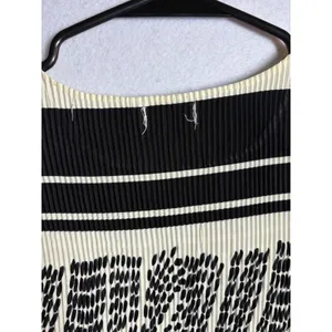 Kindred Pleated Maxi Dress M Cream Black Abstract Geometric Short Sleeve Print thumbnail 6
