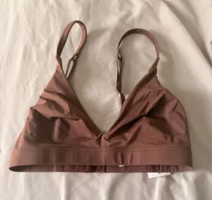 Hollister Gilly Hicks Bralette thumbnail 1