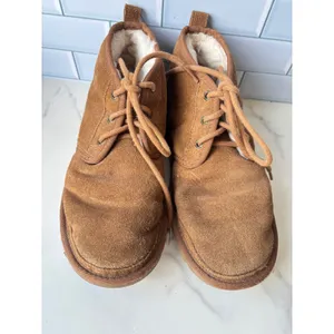 UGG‎ Neumel Chestnut Suede Lace Up Chukka Boots 1094269 Brown Womens 8 thumbnail 2