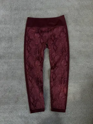 Fabletics Burgundy Snakeskin Leggings – Size L thumbnail 2