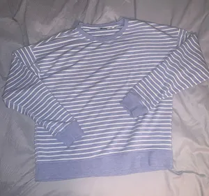 Vineyard Vines Sweater thumbnail 1