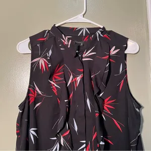 Ann Taylor Women's Size Medium Sleeveless Button Down Blouse Black Red Floral thumbnail 3