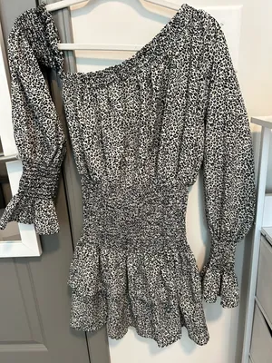 Dress thumbnail 3