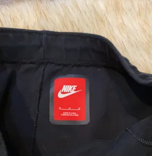 Tapered Sweatpants thumbnail 4