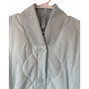 Lululemon Quilted Light Insulation Jacket Powder Blue Women's Size 4‎ thumbnail 3