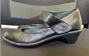 Dansko Bess Black Leather Mary Jane Strap Casual Heel Shoes Women’s Sz 37/7US thumbnail 1