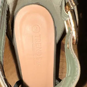 Elegant Olive Cutout Women's Heels Green Size 9 thumbnail 7