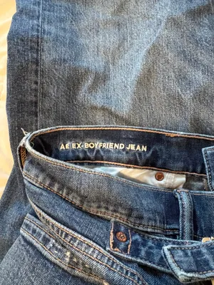 American Eagle Strigid Low-Rise Ex-Boyfriend Jean thumbnail 6