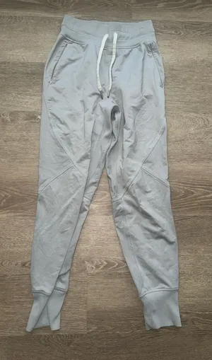 Lululemon Joggers thumbnail 1