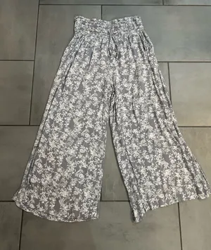 SoundStyle New York Los Angeles High Rise Floral Pants thumbnail 1