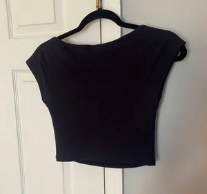 navy blue top thumbnail 2