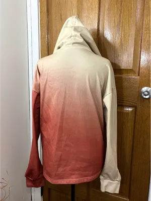 Women’s M Beige Coral Ombre Hooded Pullover Faith Cross Graphic Sweatshirt thumbnail 4