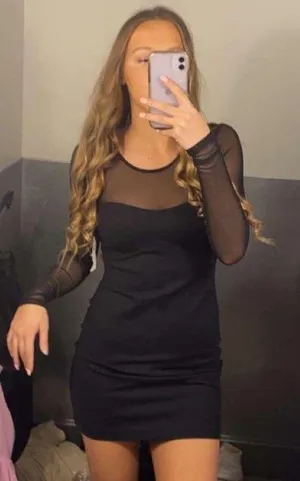 Dress thumbnail 1