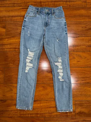 Wild Fable Women’s Light Wash Distressed Straight Leg Jeans Size 00 thumbnail 2