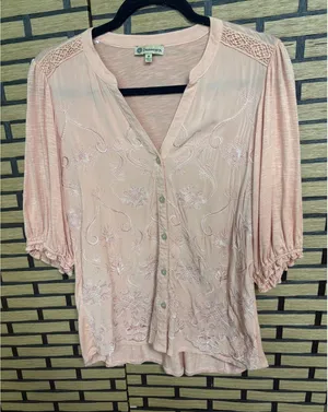 Democracy Peach Embroidered Top Size Medium‎ thumbnail 1