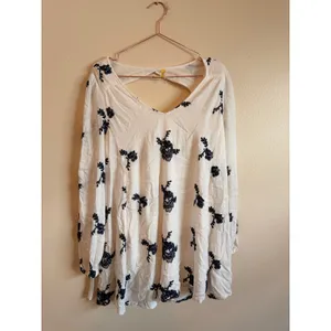 Free People Dress Women XS White Embroidered Rayon Boho Mini Back Cutout thumbnail 5