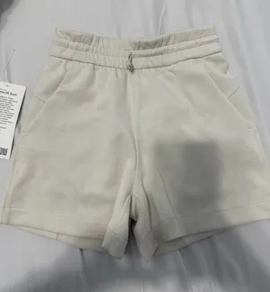 Lululemon thumbnail 1