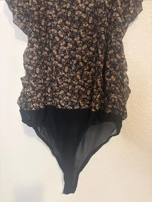 ee:some floral Print Ruched Black Bodysuit Medium thumbnail 7