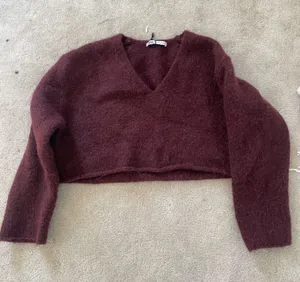 Zara maroon cropped sweater  thumbnail 1