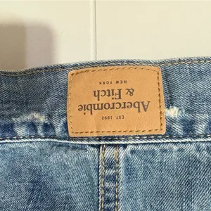 Abercrombie & Fitch Denim Jean Jacket Womens S Blue Distressed Classic thumbnail 9